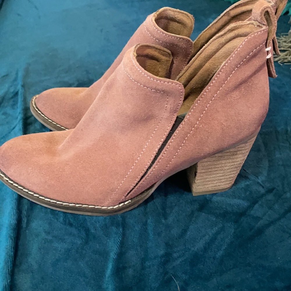 Jeffrey Campbell, size 8. Pretty in pink! Excellent condition upper. - Picture 3 of 12